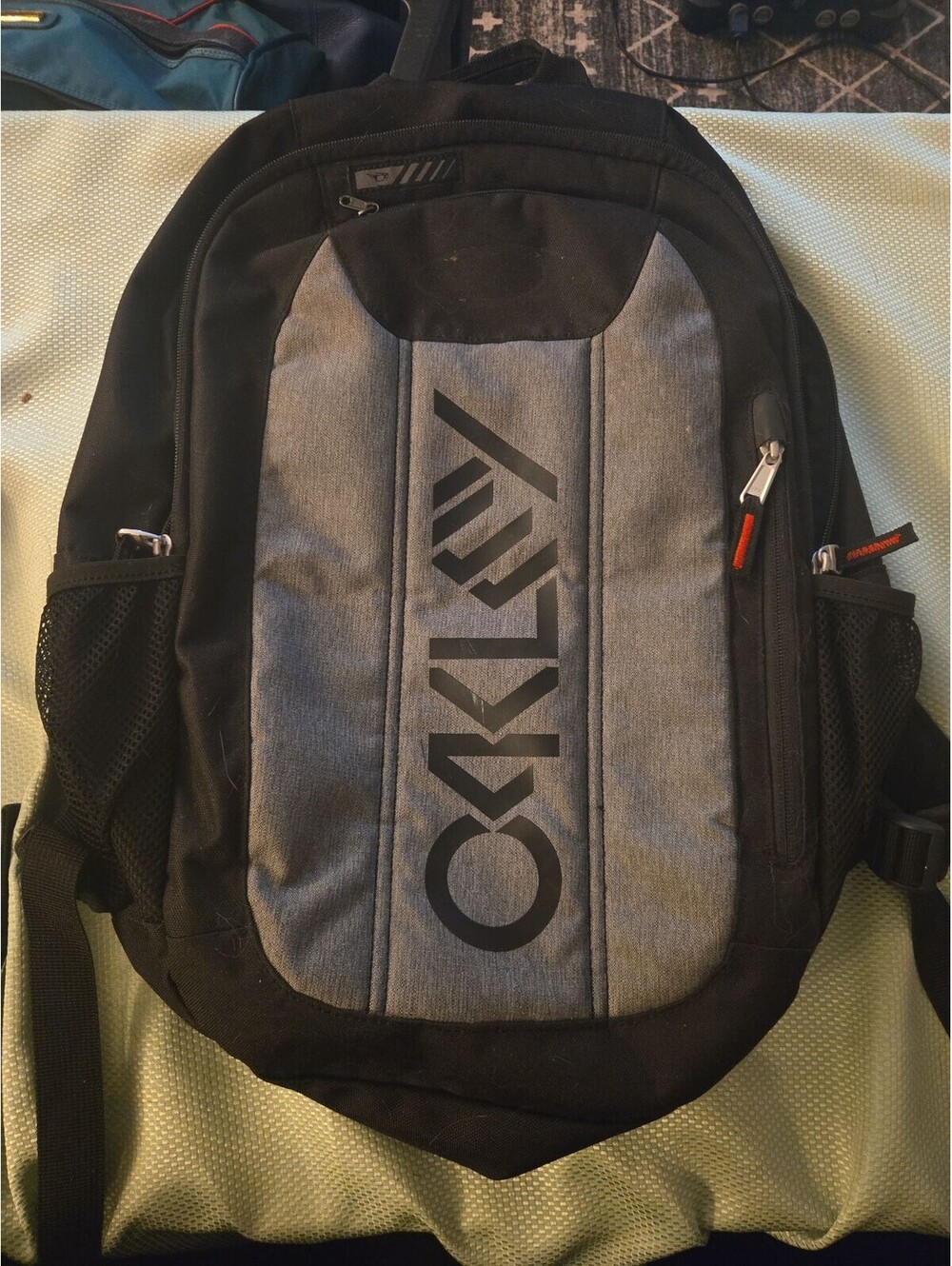 Oakley Enduro 2.0 20L Backpack Black/Heather Grey